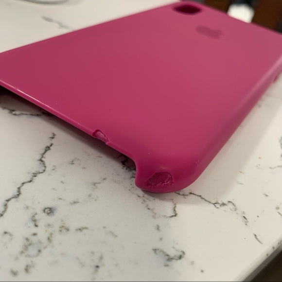 Authentic Apple silicone cases - Picture 2 of 6